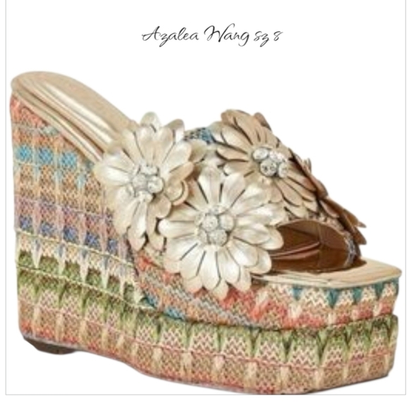 New Azalea Wang Floral WedgeSandals sz 8